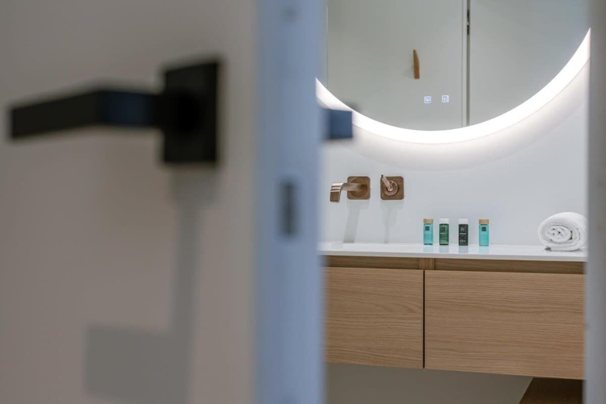Stunning And Modern Apartment With Sunny Balcony นอคเคอ-เฮสท์ ภายนอก รูปภาพ