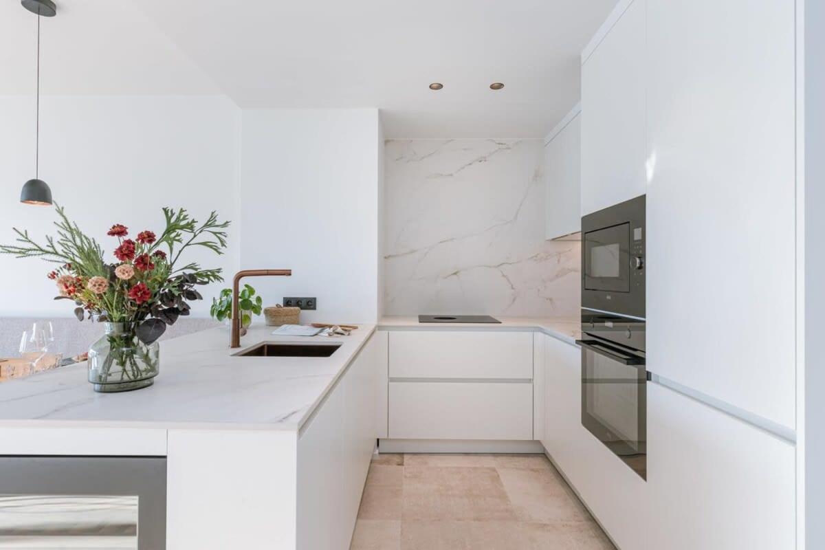Stunning And Modern Apartment With Sunny Balcony นอคเคอ-เฮสท์ ภายนอก รูปภาพ