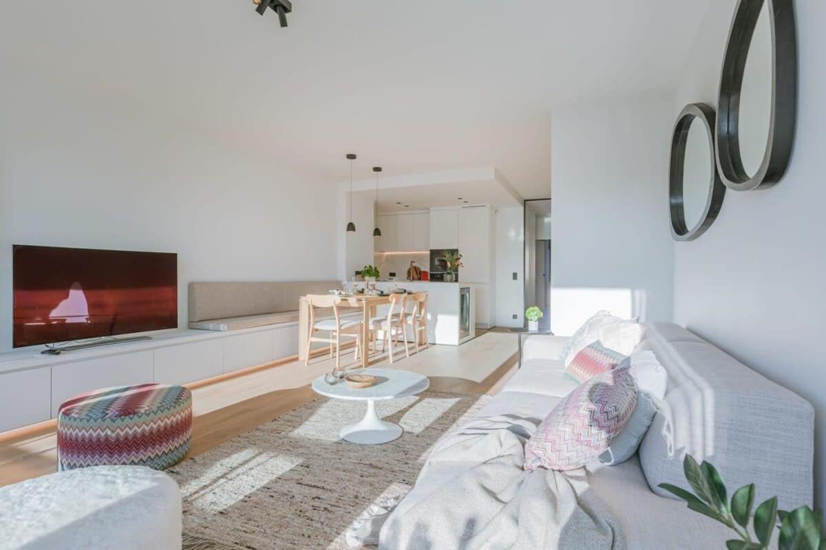 Stunning And Modern Apartment With Sunny Balcony นอคเคอ-เฮสท์ ภายนอก รูปภาพ